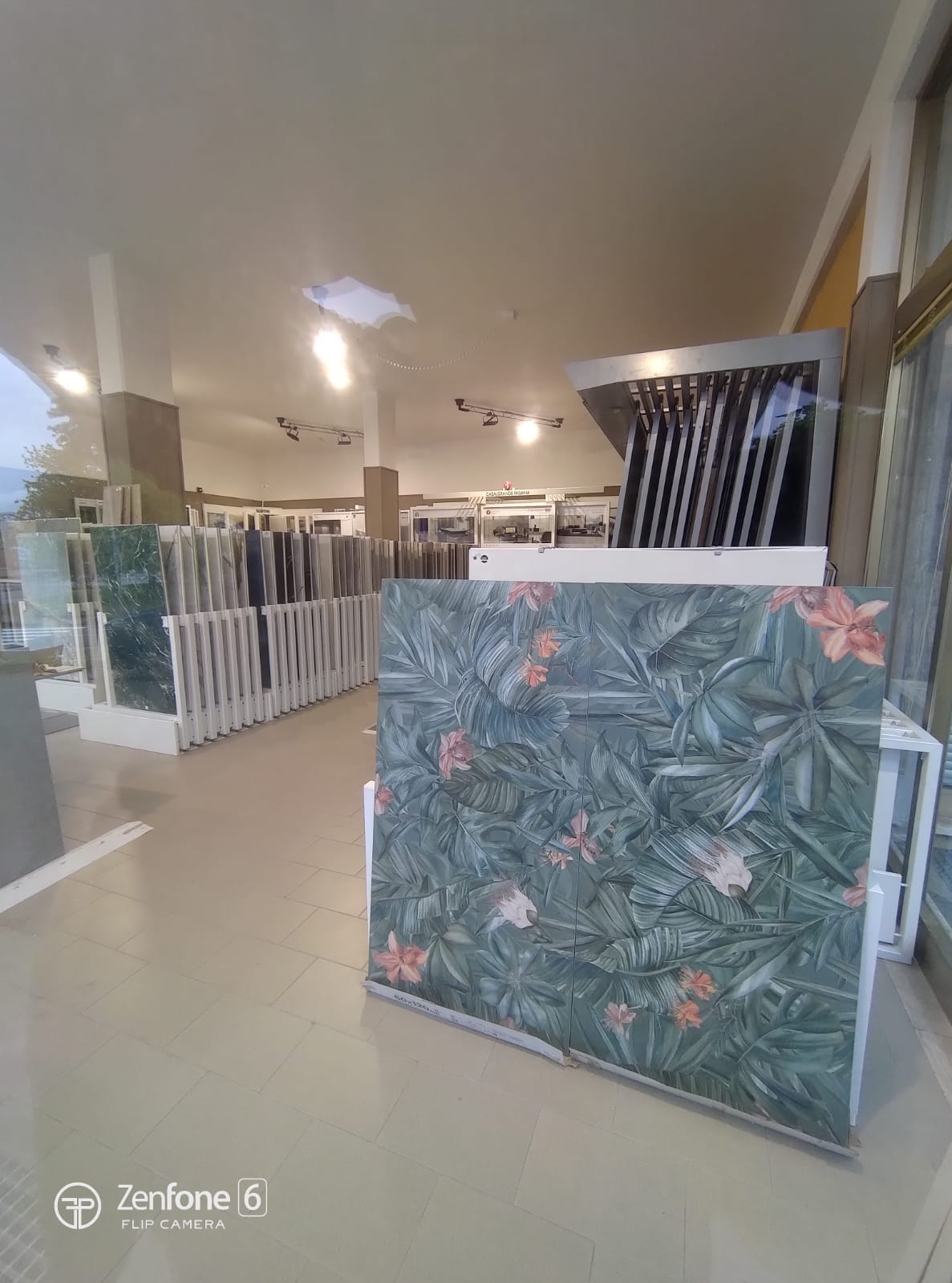 120X120 DECORO A FIORE